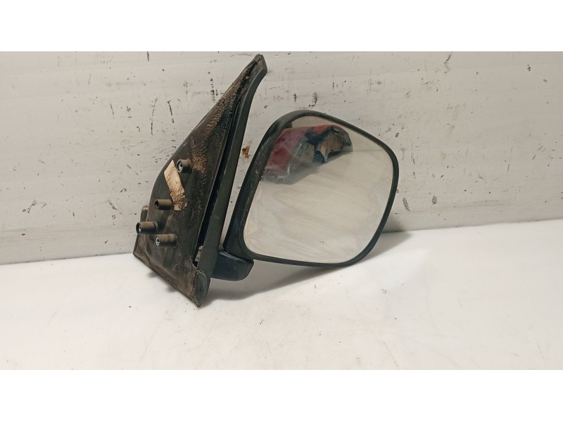 Recambio de retrovisor derecho para nissan serena (c23) 2.3 d referencia OEM IAM   