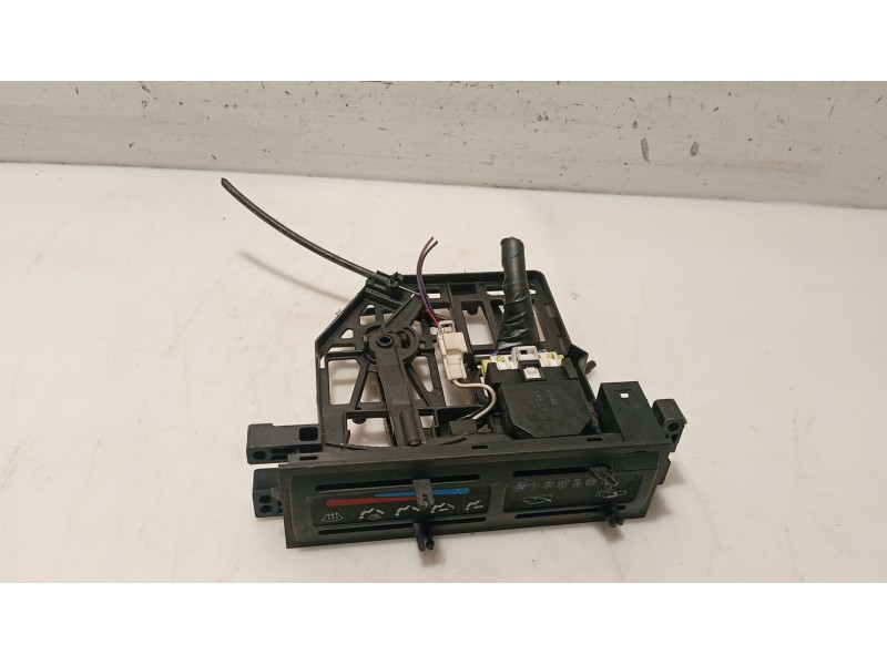 Recambio de mando calefaccion / aire acondicionado para nissan serena (c23) 2.3 d referencia OEM IAM   