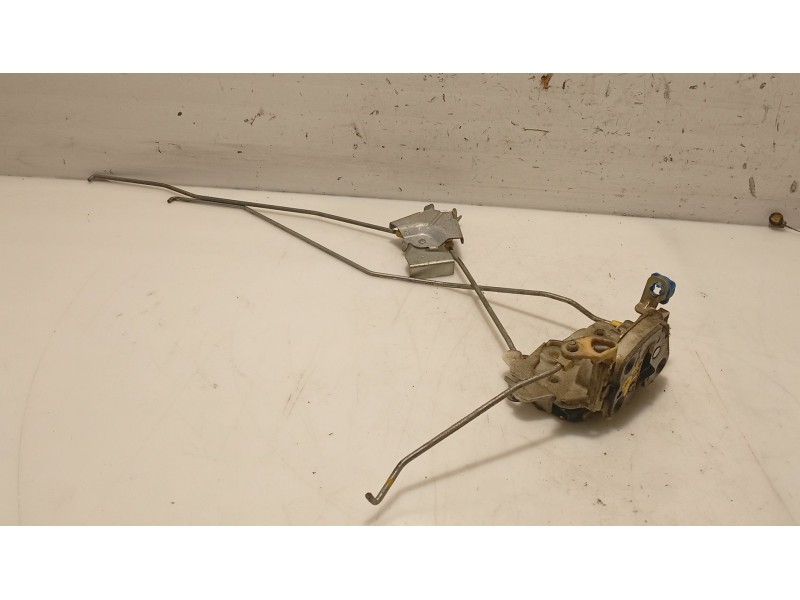 Recambio de cerradura puerta delantera izquierda para nissan serena (c23) 2.3 d referencia OEM IAM 8085361U06  