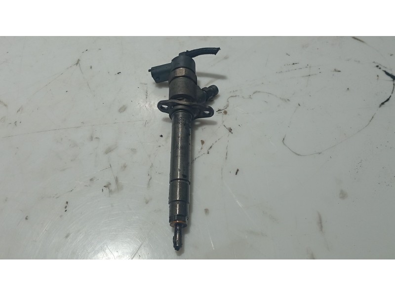 Recambio de inyector para volvo s80 i (184) 2.4 d referencia OEM IAM 8602667  