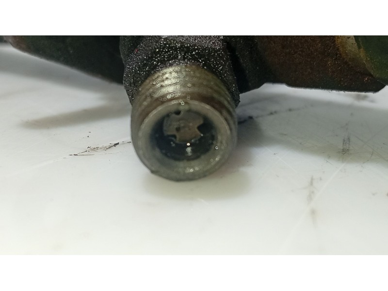 Recambio de inyector para volvo s80 i (184) 2.4 d referencia OEM IAM 8602667  