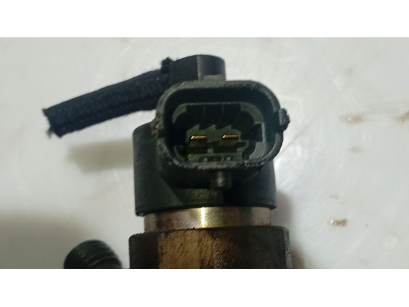 Recambio de inyector para volvo s80 i (184) 2.4 d referencia OEM IAM 8602667  