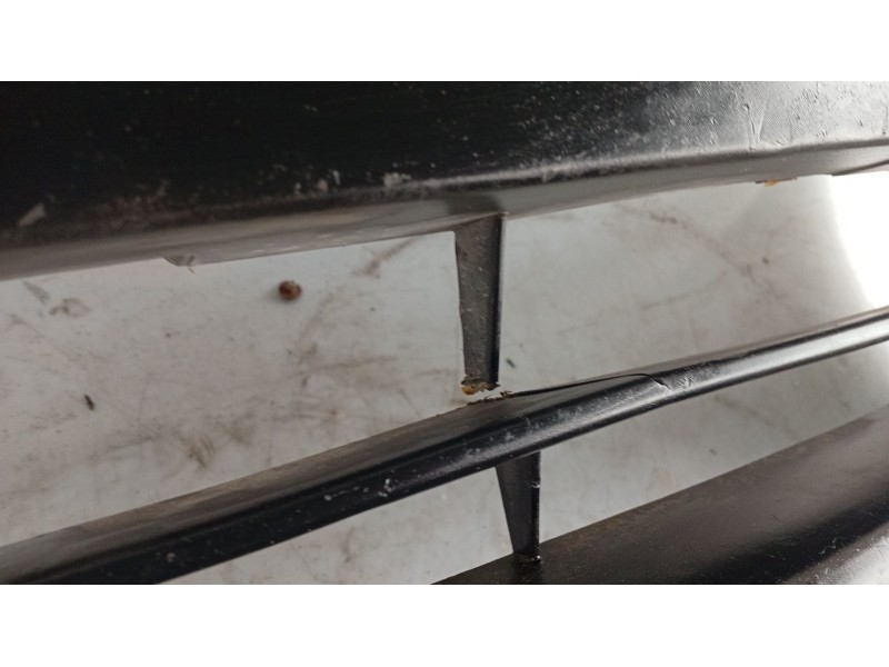 Recambio de paragolpes delantero para nissan serena (c23) 2.3 d referencia OEM IAM   