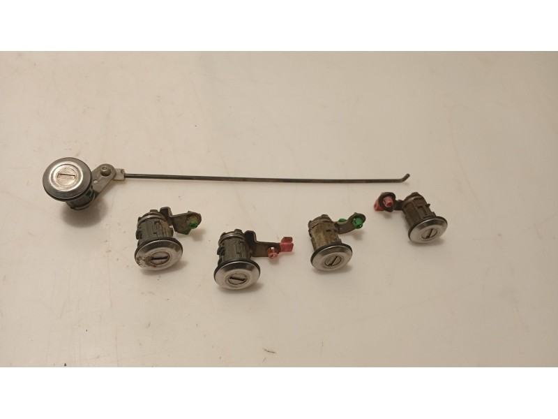 Recambio de tapa combustible para nissan serena (c23) 2.3 d referencia OEM IAM   