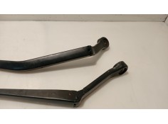 Recambio de brazo limpia delantero izquierdo para nissan serena (c23) 2.3 d referencia OEM IAM    2