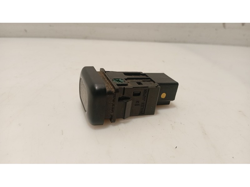 Recambio de interruptor para nissan serena (c23) 2.3 d referencia OEM IAM   