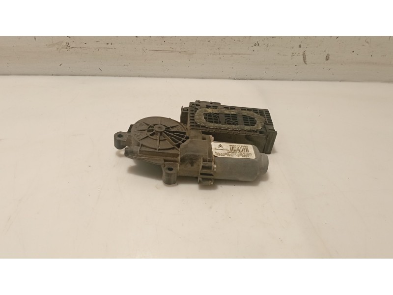 Recambio de motor elevalunas delantero izquierdo para citroën c4 picasso referencia OEM IAM   