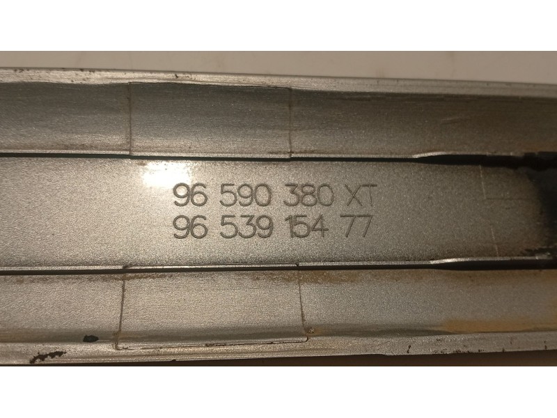 Recambio de moldura para citroën c4 picasso referencia OEM IAM   