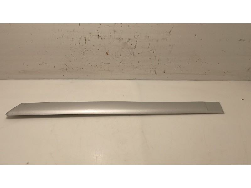 Recambio de moldura para citroën c4 picasso referencia OEM IAM   