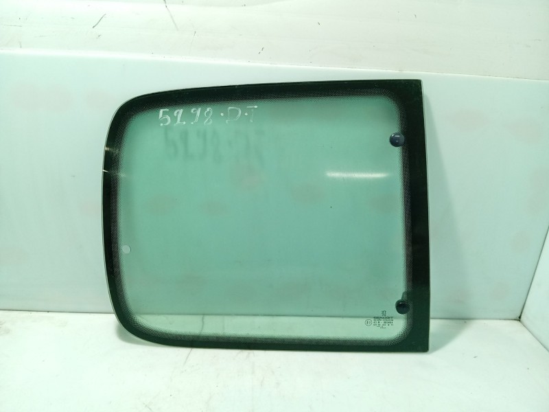 Recambio de luna custodia trasera derecha para peugeot 205 berlina referencia OEM IAM   