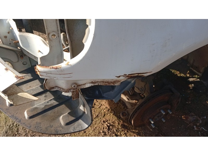 Recambio de aleta delantera izquierda para nissan serena (c23) 2.3 d referencia OEM IAM   