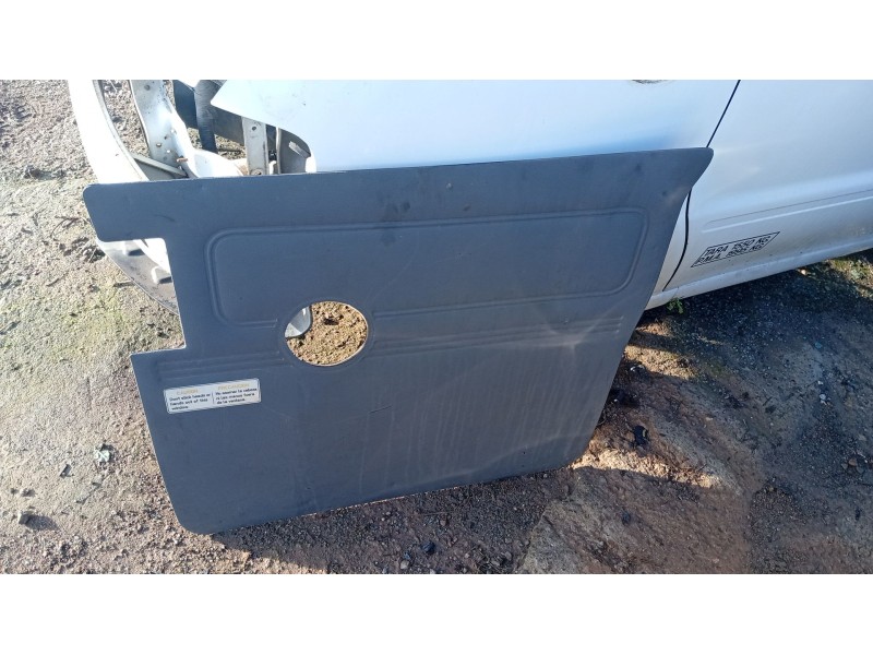 Recambio de guarnecido puerta trasera derecha para nissan serena (c23) 2.3 d referencia OEM IAM   