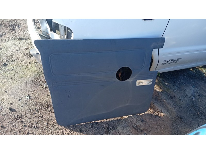 Recambio de guarnecido puerta trasera izquierda para nissan serena (c23) 2.3 d referencia OEM IAM   