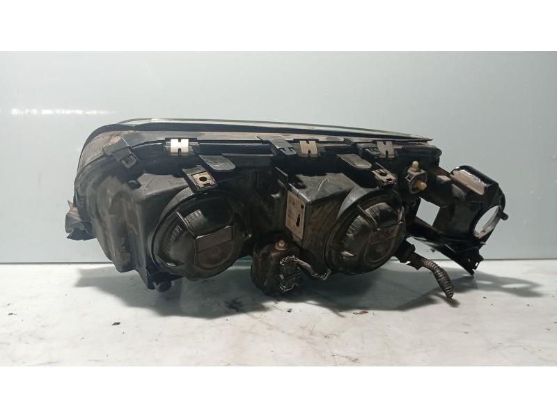 Recambio de faro derecho para volvo s80 i (184) 2.4 d referencia OEM IAM 8693556  