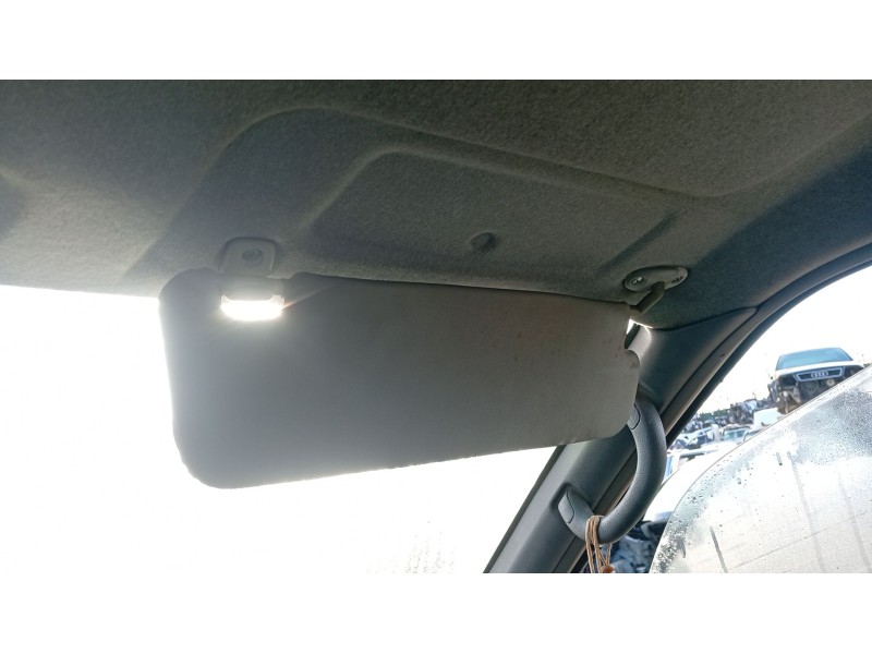 Recambio de parasol derecho para nissan serena (c23) 2.3 d referencia OEM IAM   