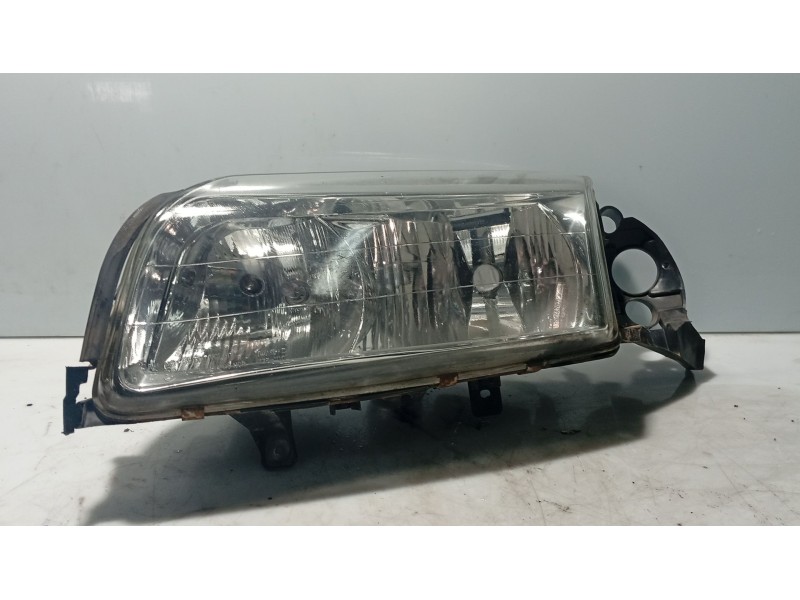 Recambio de faro izquierdo para volvo s80 i (184) 2.4 d referencia OEM IAM 8693555  
