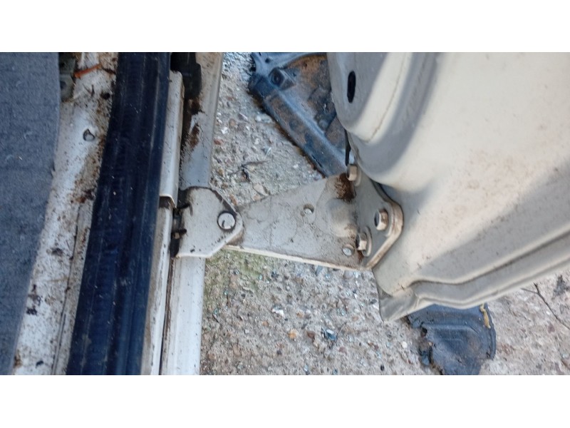 Recambio de soporte para nissan serena (c23) 2.3 d referencia OEM IAM   