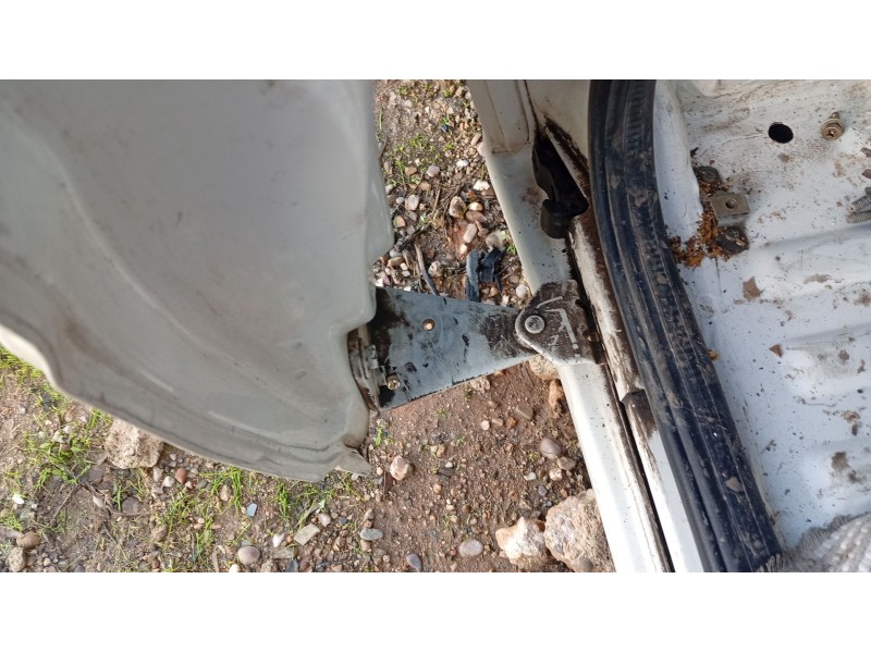 Recambio de soporte para nissan serena (c23) 2.3 d referencia OEM IAM   