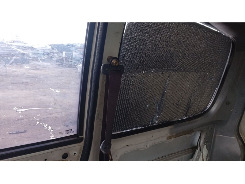 Recambio de cinturon seguridad trasero derecho para nissan serena (c23) 2.3 d referencia OEM IAM   