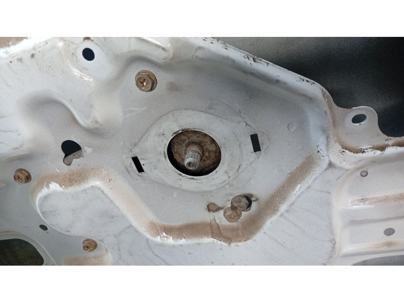 Recambio de elevalunas trasero izquierdo para nissan serena (c23) 2.3 d referencia OEM IAM   