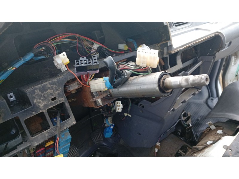 Recambio de columna direccion para nissan serena (c23) 2.3 d referencia OEM IAM   