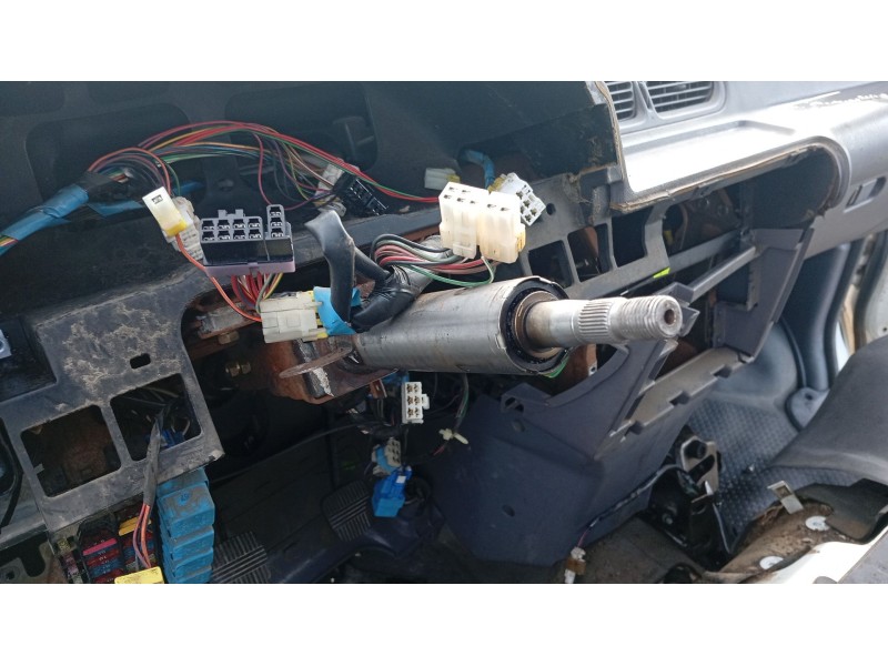 Recambio de columna direccion para nissan serena (c23) 2.3 d referencia OEM IAM   