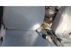 Recambio de asiento delantero derecho para nissan serena (c23) 2.3 d referencia OEM IAM    2