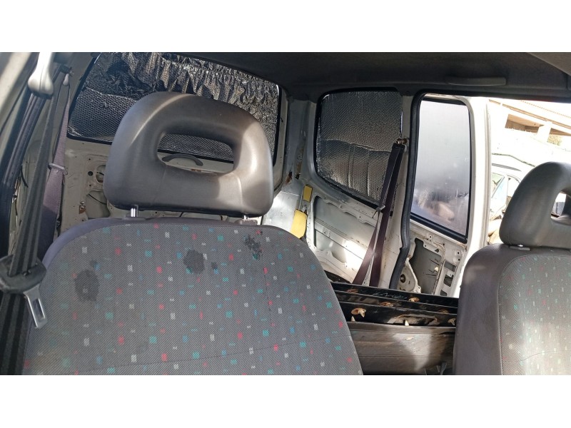 Recambio de asiento delantero derecho para nissan serena (c23) 2.3 d referencia OEM IAM   