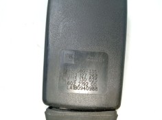 Recambio de anclaje cinturon delantero izquierdo para opel zafira / zafira family b (a05) 1.7 cdti (m75) referencia OEM IAM    2