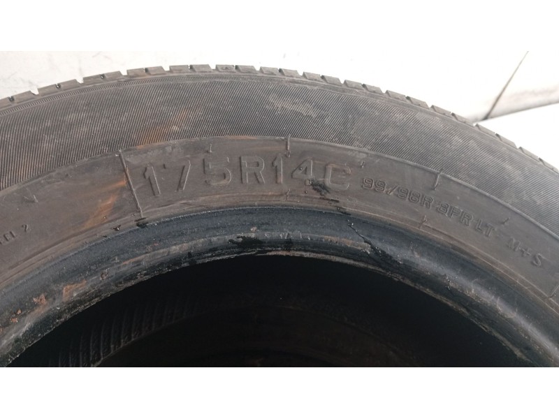 Recambio de neumatico para nissan serena (c23) 2.3 d referencia OEM IAM 17580R14C 98R 2018