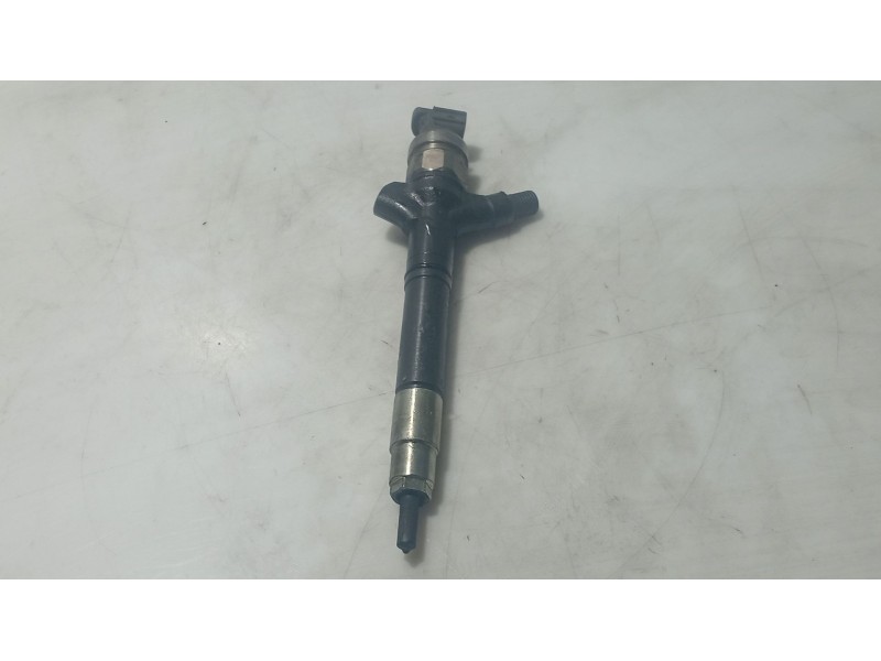 Recambio de inyector para toyota avensis (_t25_) 2.2 d-4d (adt251_) referencia OEM IAM 2367009130  