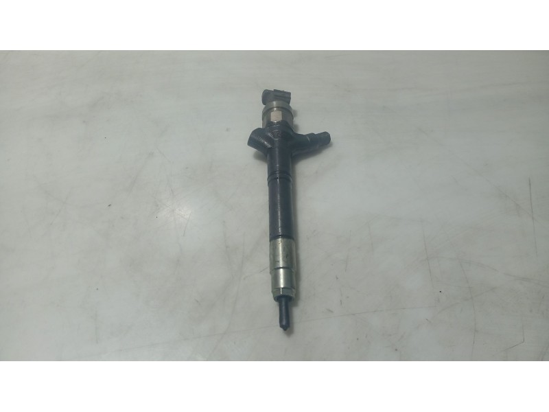 Recambio de inyector para toyota avensis (_t25_) 2.2 d-4d (adt251_) referencia OEM IAM 2367009130  