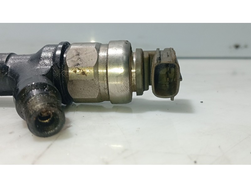 Recambio de inyector para toyota avensis (_t25_) 2.2 d-4d (adt251_) referencia OEM IAM 2367009130  