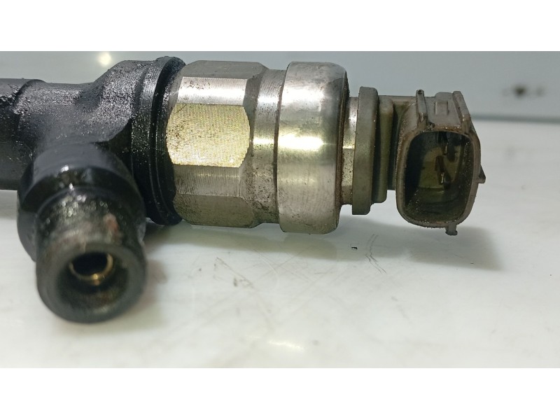 Recambio de inyector para toyota avensis (_t25_) 2.2 d-4d (adt251_) referencia OEM IAM 2367009130  