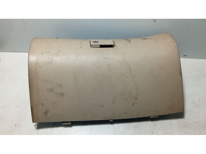 Recambio de guantera para toyota avensis (_t25_) 2.2 d-4d (adt251_) referencia OEM IAM 5555005070  