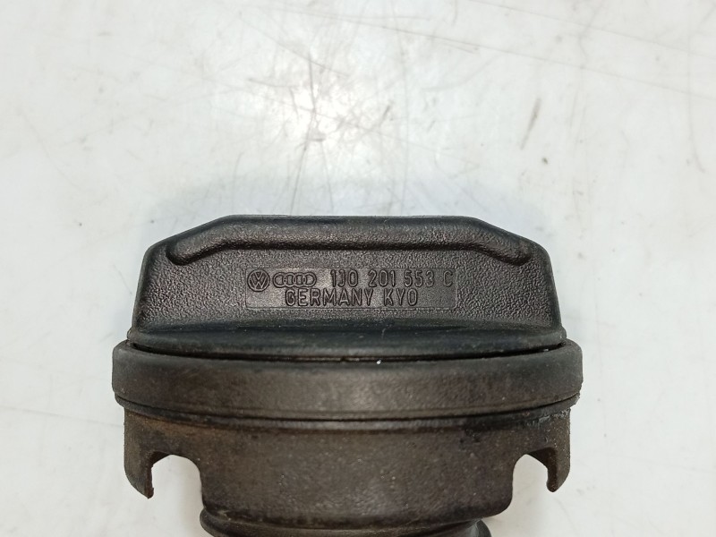 Recambio de tapon combustible para seat ibiza ii (6k1) 1.9 tdi referencia OEM IAM 1J0201550BF9B9  