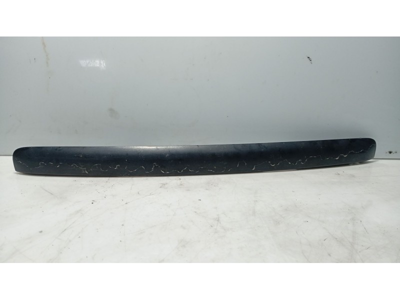 Recambio de moldura para toyota avensis (_t25_) 2.2 d-4d (adt251_) referencia OEM IAM 7680105060  