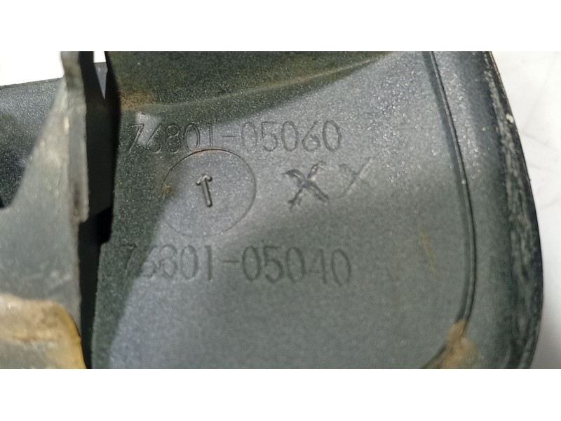 Recambio de moldura para toyota avensis (_t25_) 2.2 d-4d (adt251_) referencia OEM IAM 7680105060  