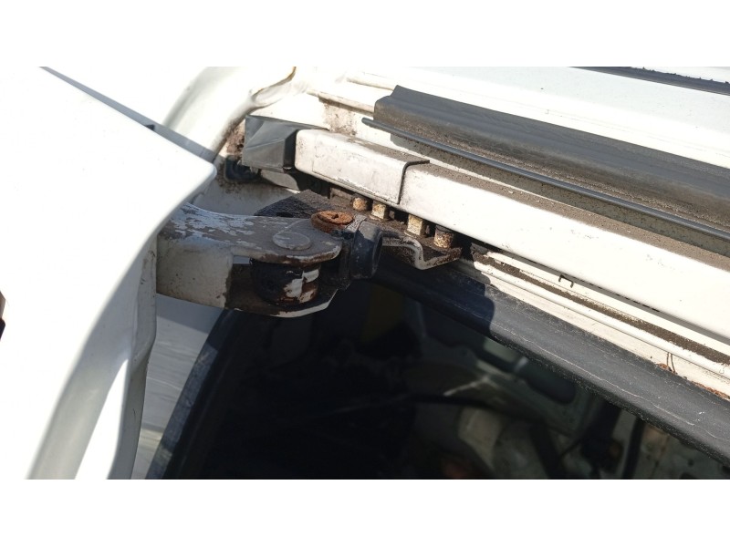 Recambio de soporte para nissan serena (c23) 2.3 d referencia OEM IAM   