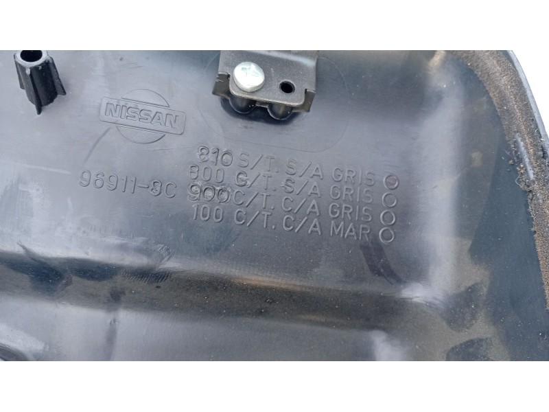 Recambio de consola central para nissan serena (c23) 2.3 d referencia OEM IAM   