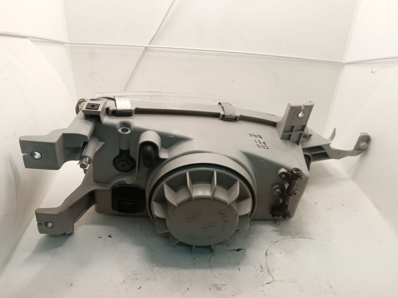 Recambio de faro izquierdo para hyundai accent i (x-3) 1.3 referencia OEM IAM 38101625  