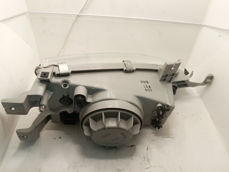 Recambio de faro izquierdo para hyundai accent i (x-3) 1.3 referencia OEM IAM 38101625  