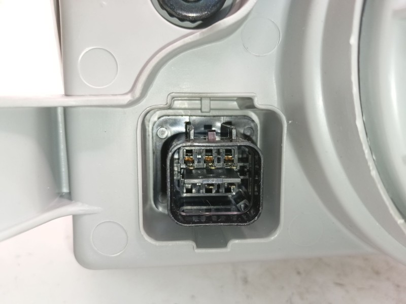 Recambio de faro izquierdo para hyundai accent i (x-3) 1.3 referencia OEM IAM 38101625  