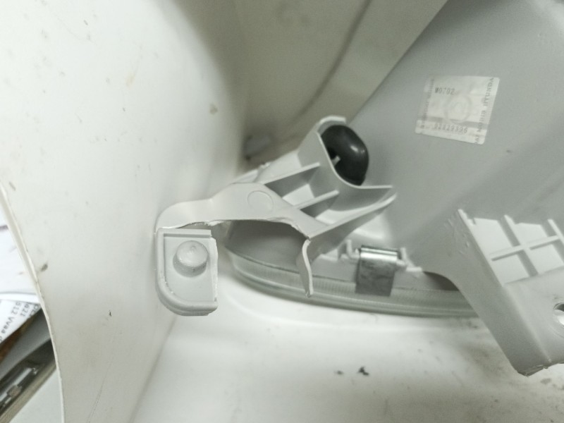 Recambio de faro izquierdo para hyundai accent i (x-3) 1.3 referencia OEM IAM 38101625  