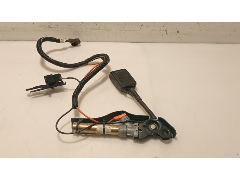 Recambio de anclaje cinturon delantero izquierdo para citroën xsara break (n2) 1.6 16v referencia OEM IAM   