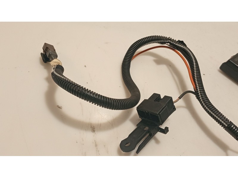 Recambio de anclaje cinturon delantero izquierdo para citroën xsara break (n2) 1.6 16v referencia OEM IAM   