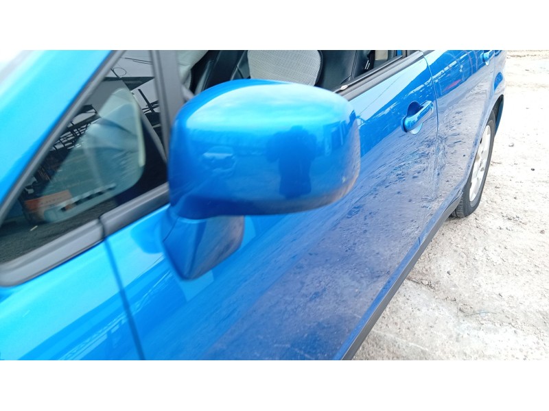 nissan tiida hatchback (c11) del año 2009