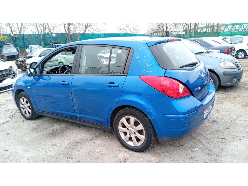 nissan tiida hatchback (c11) del año 2009