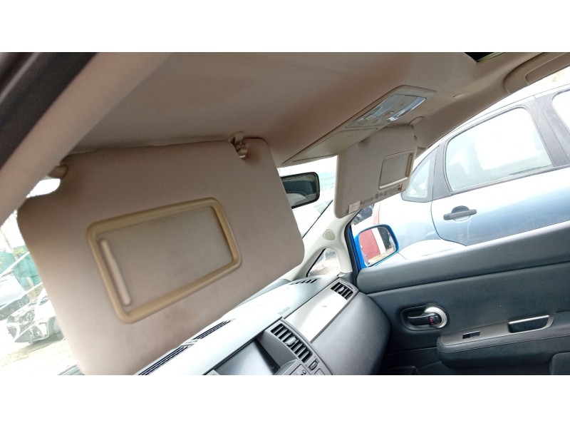 nissan tiida hatchback (c11) del año 2009