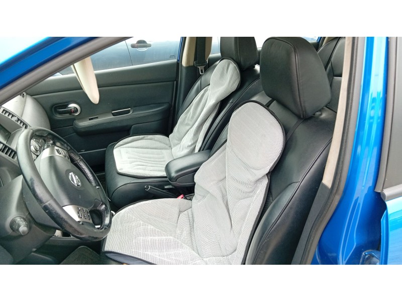 nissan tiida hatchback (c11) del año 2009